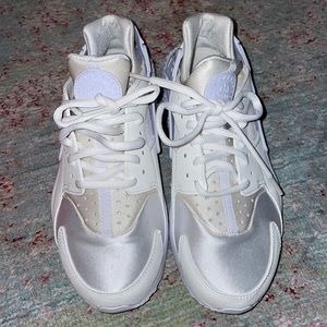 Like NEW! Women’s Nike Air Huarache Run - Size 9 ☑️